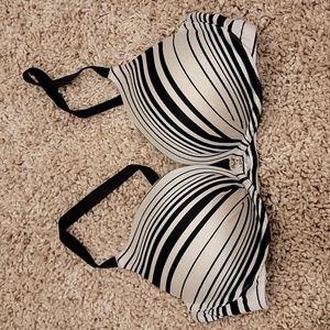 Victoria's Secret 34D